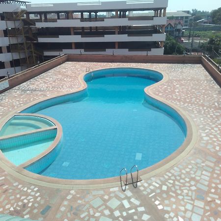 Hotel Grandpoint à Phitsanulok Extérieur photo